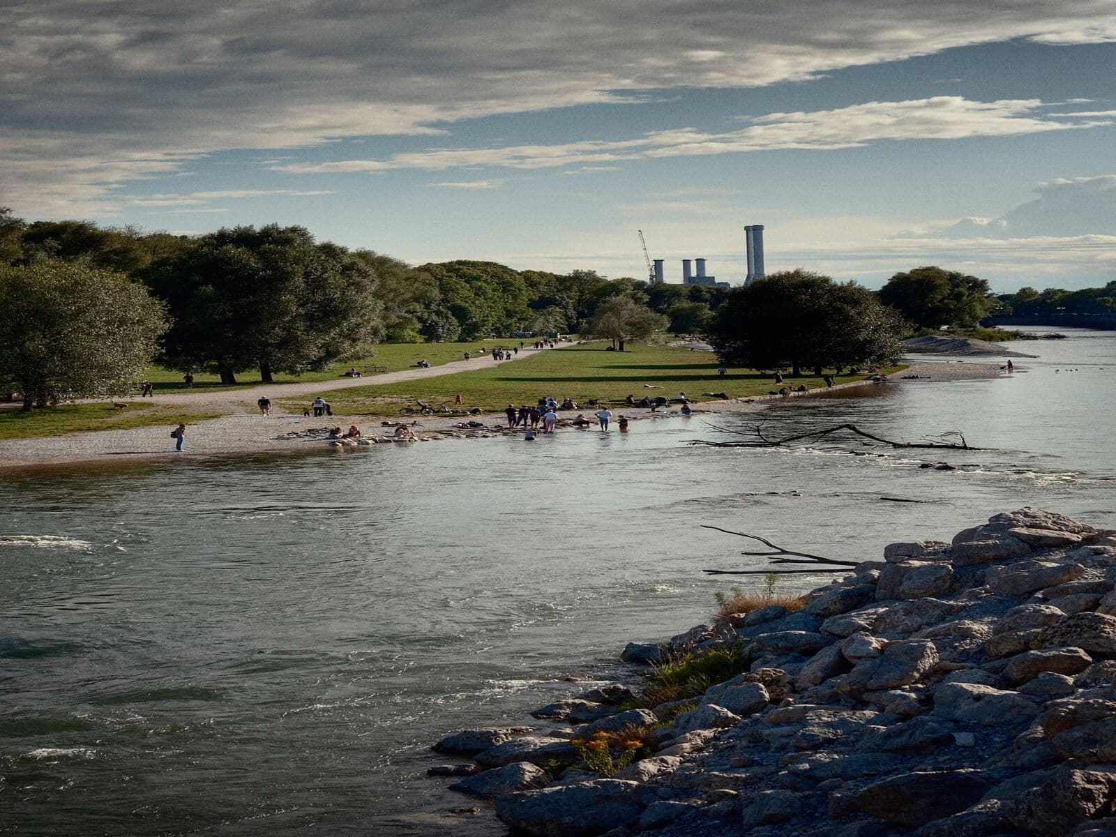 Community meetup at Riverside Park